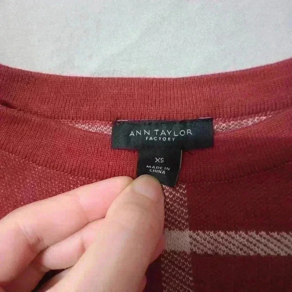 Ann Taylor Factory Pullover Sweater Sz Maroon Striped Cotton Blend Long Sleeve - Picture 2 of 6